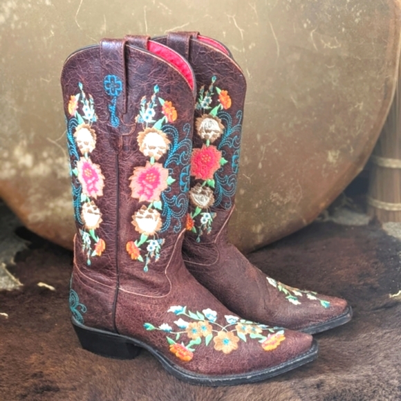 Macie Bean Shoes - MACIE BEAN M8031 floral embroidered Sweet Sixteen snip toe cowgirl boots sz 7.5